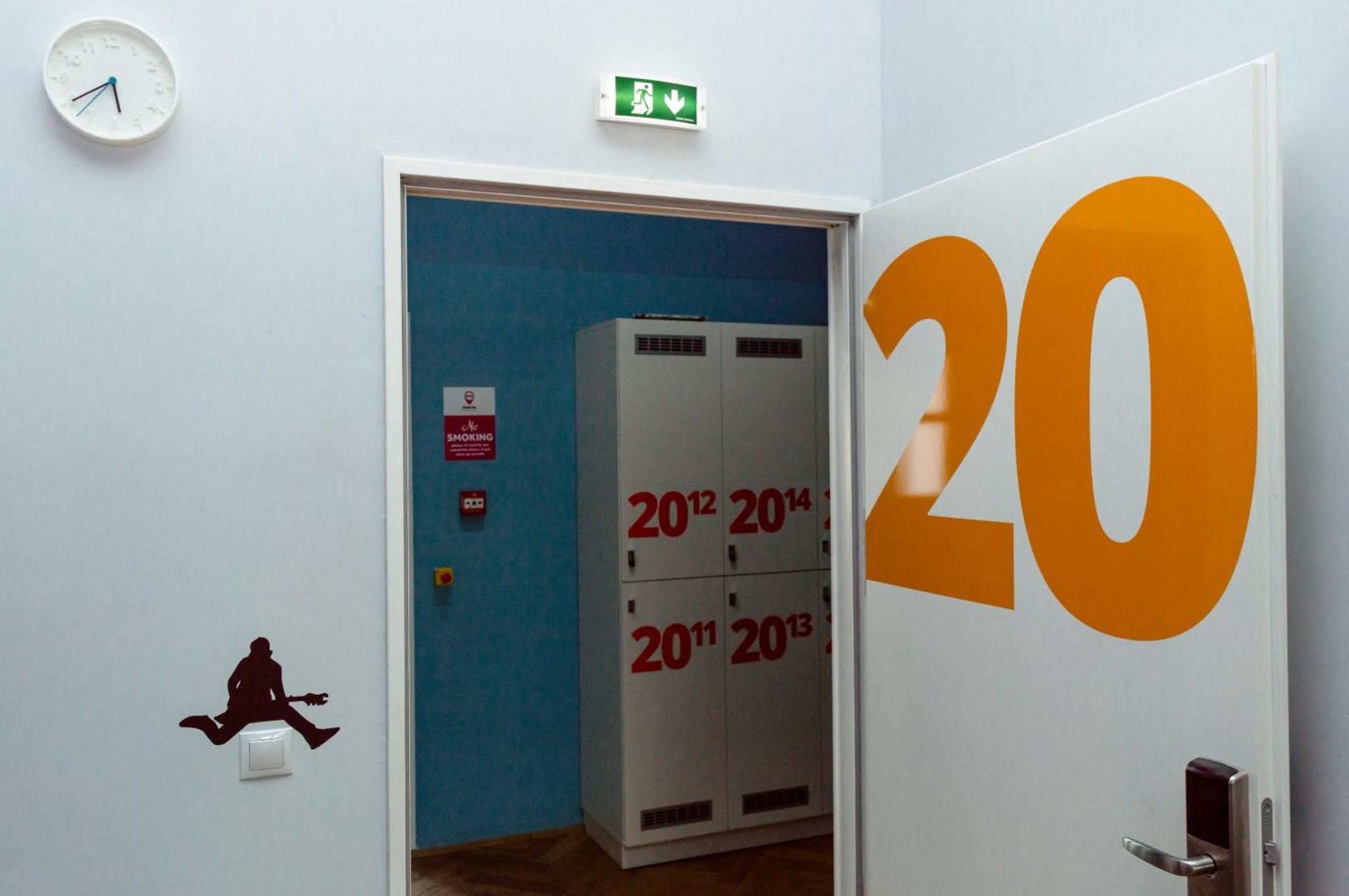 B13 Hostel Sibiu Exterior photo